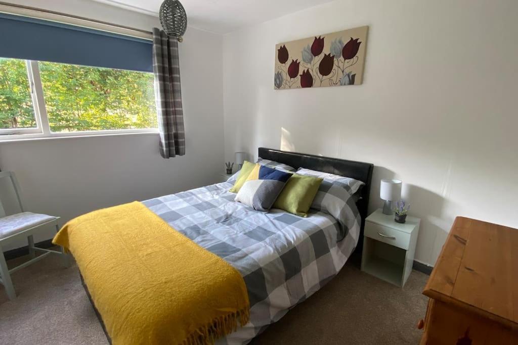Cheerful 3 Bedroom Bungalow With Indoor Fire Place Gloucester Exteriör bild