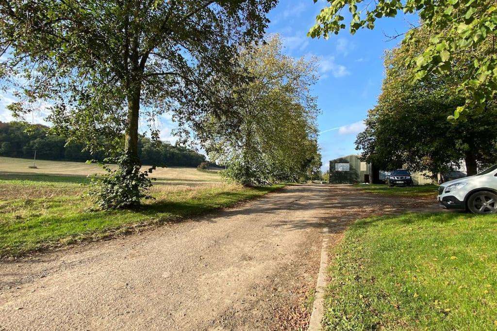 Cheerful 3 Bedroom Bungalow With Indoor Fire Place Gloucester Exteriör bild